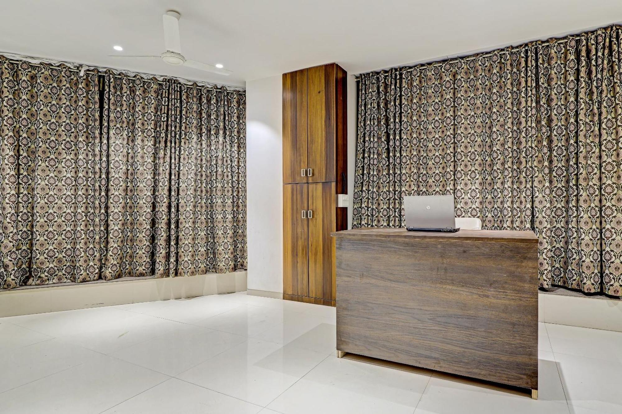 Hotel O Rishta And Jahan Banquet And Rooms Bhatha Eksteriør bilde
